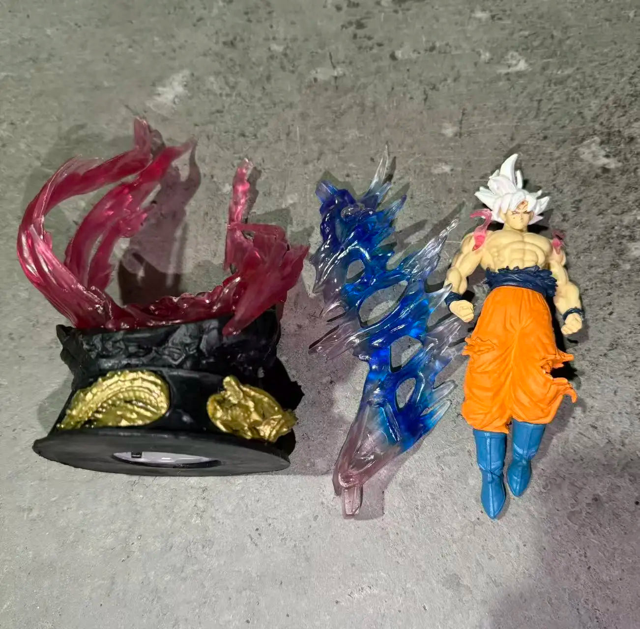 Figurine Dragon Ball Son Goku Ultra Instinct – Statue Anime PVC 25 cm – PHONE LAB
